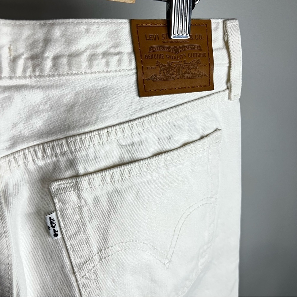 Free People Levi’s wedgie straight White Straight Leg Denim size 31 - Picture 8 of 9